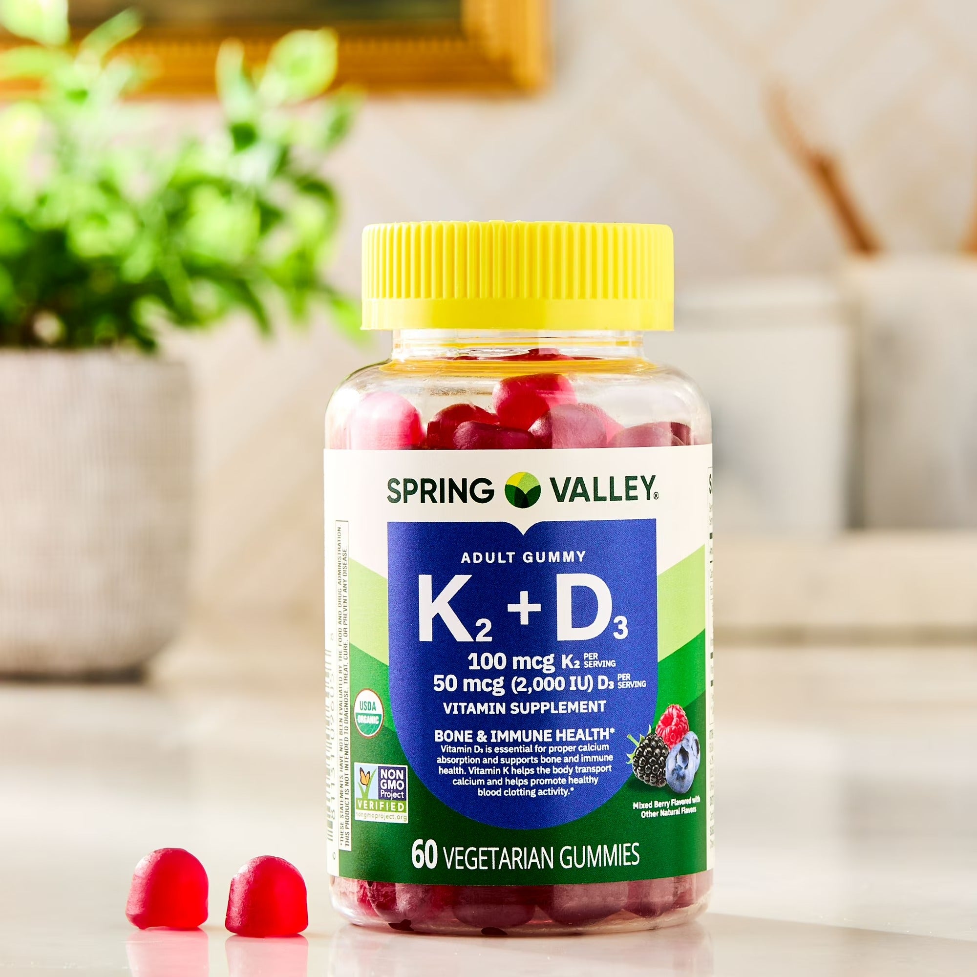Spring Valley | Vitamina K2 + D3 | 60 Gomitas Sabor Frutos del Bosque | Salud Ósea e Inmunitaria